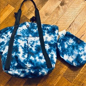 NWT Lululemon Tie Dye Tote and Matching Makeup Bag